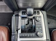 Toyota Land Cruiser SUV / Terénní 4,5 l 186 kw