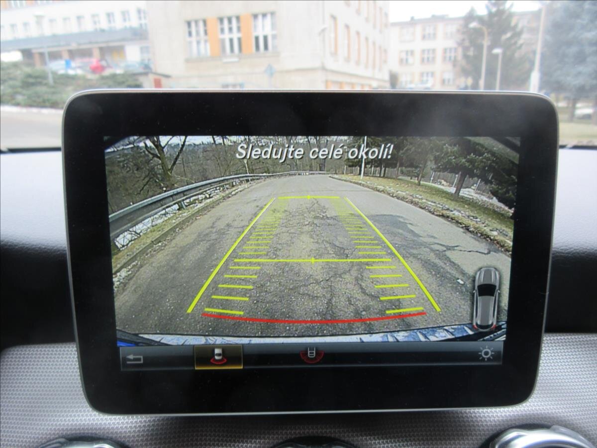 Mercedes-Benz GLA SUV / Terénní 1,6 l 115 kw