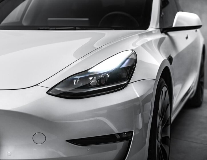 Tesla Model 3 Sedan 0,0 65 kw