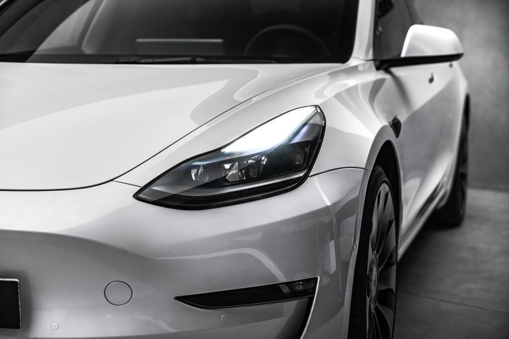 Tesla Model 3 Sedan 0,0 65 kw
