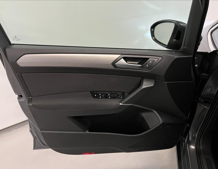 Volkswagen Touran 25