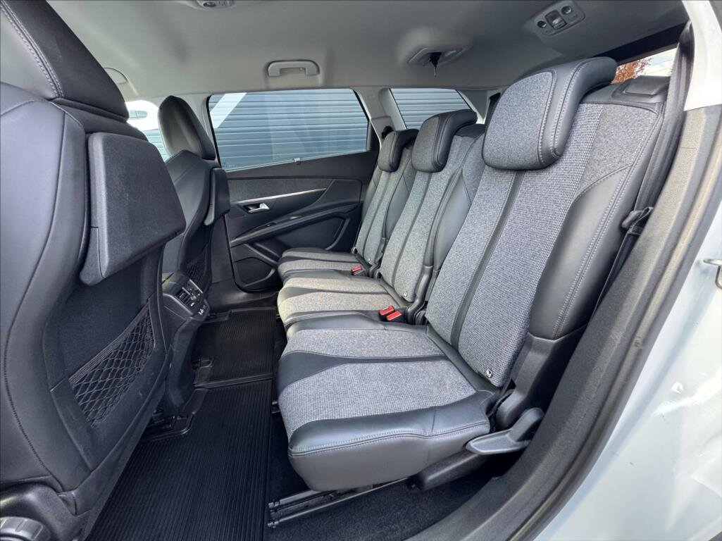 Peugeot 5008 SUV / Terénní 2,0 l 110 kw
