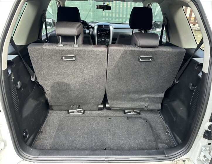 Suzuki Grand Vitara 5