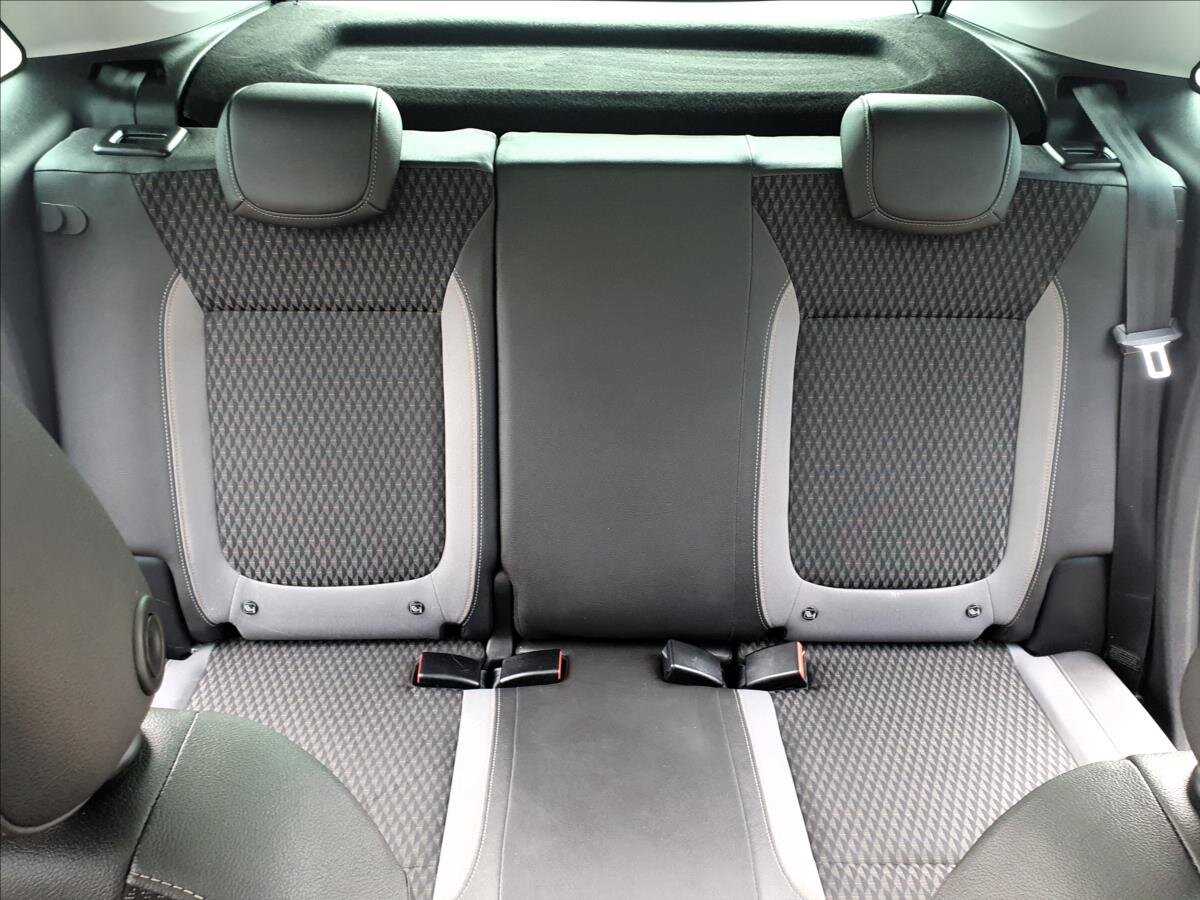 Opel Crossland X SUV / Terénní 1,5 l 75 kw