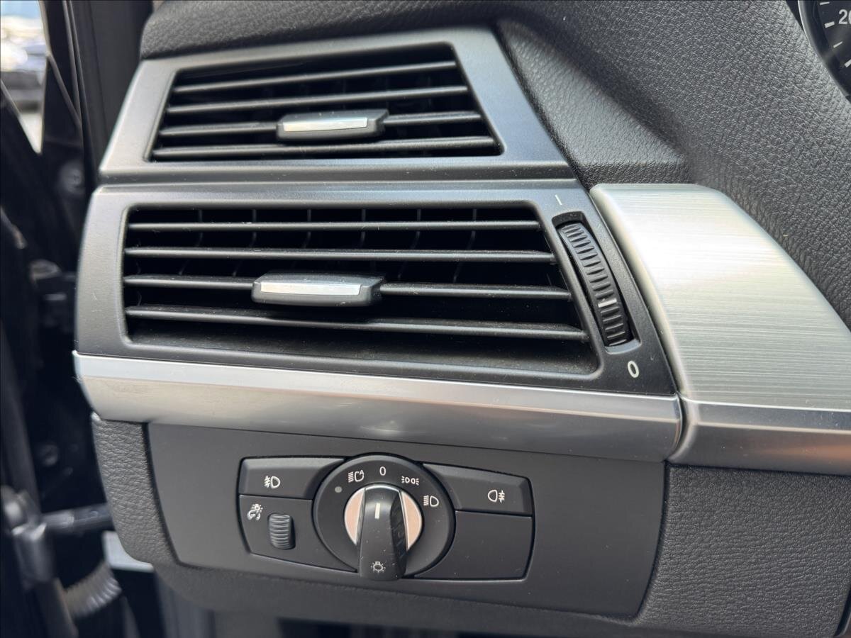 BMW X5 SUV 3,0 l 180 kw