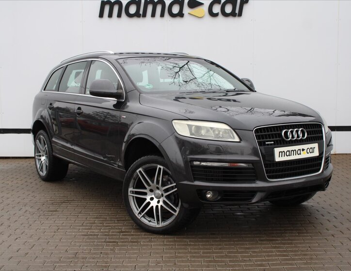 Audi Q7 1