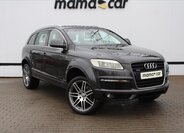 Audi Q7 1