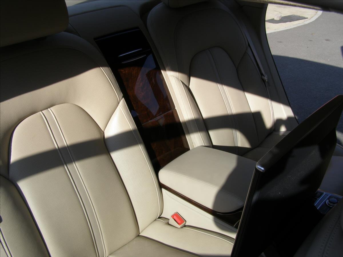 Audi A8 Sedan / Limuzína 6,3 l 368 kw