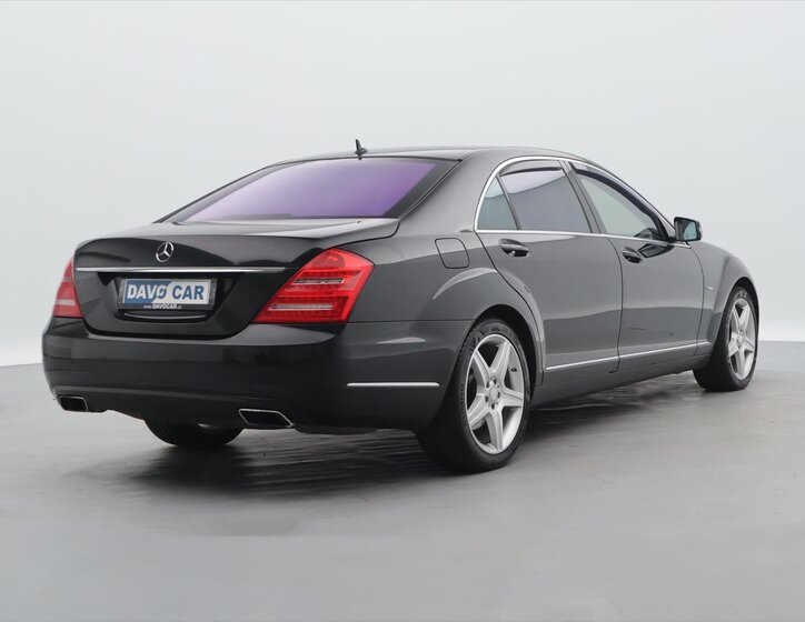 Mercedes-Benz Třídy S Sedan / Limuzína 4,7 l 320 kw