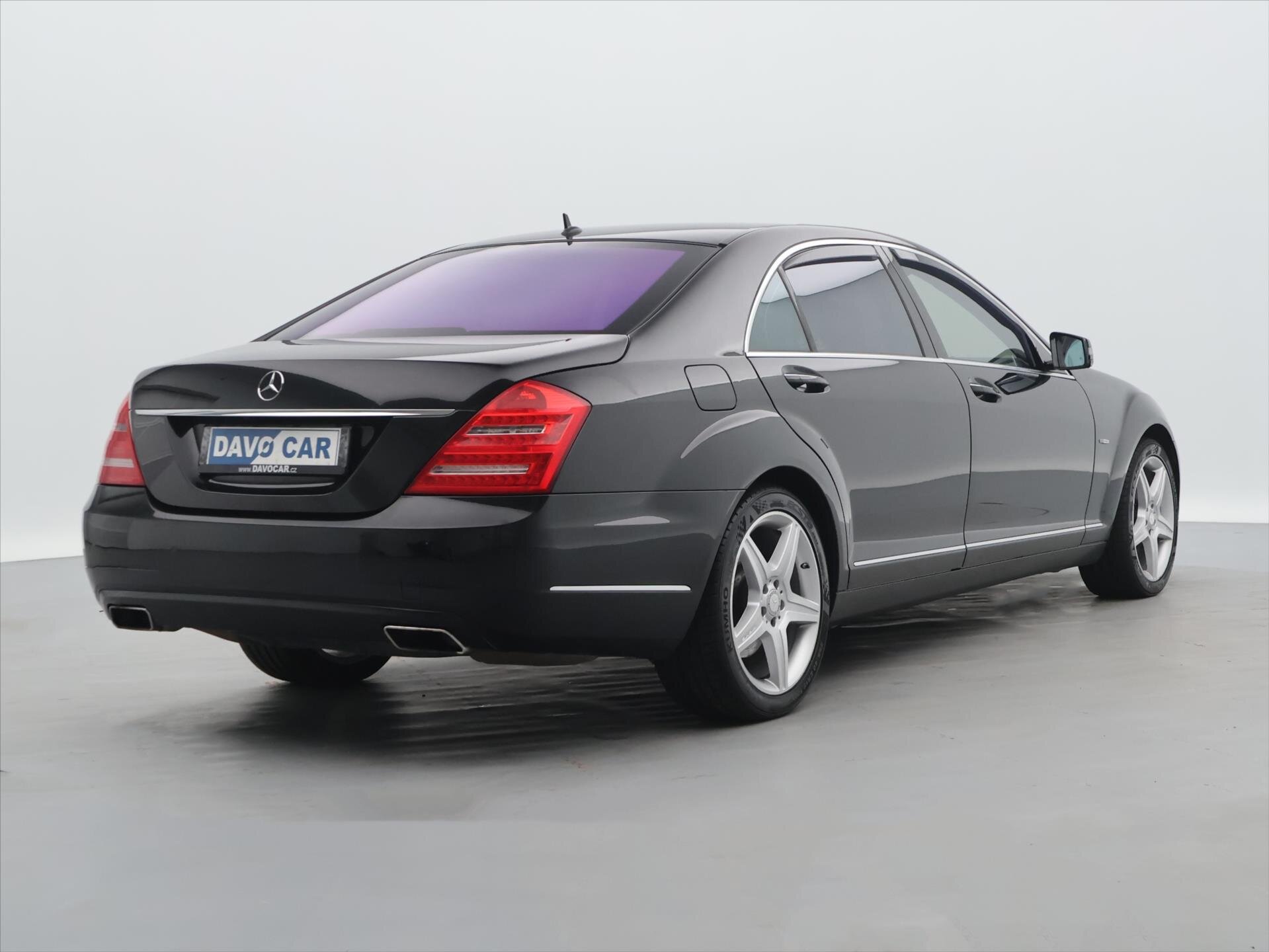 Mercedes-Benz Třídy S Sedan / Limuzína 4,7 l 320 kw