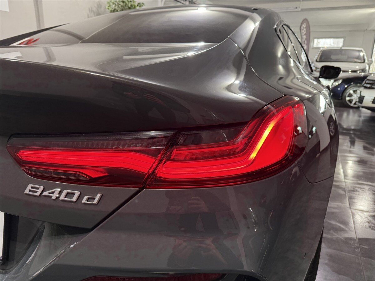 BMW Řada 8 Sedan / Limuzína 3,0 l 250 kw