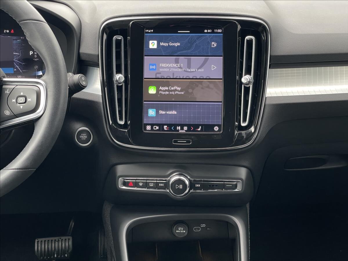 Volvo XC40 SUV / Terénní 2,0 l 145 kw