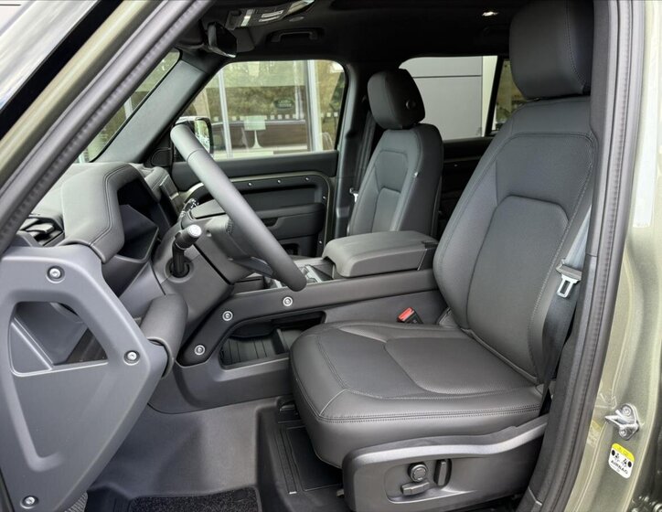 Land Rover Defender SUV 3,0 l 184 kw
