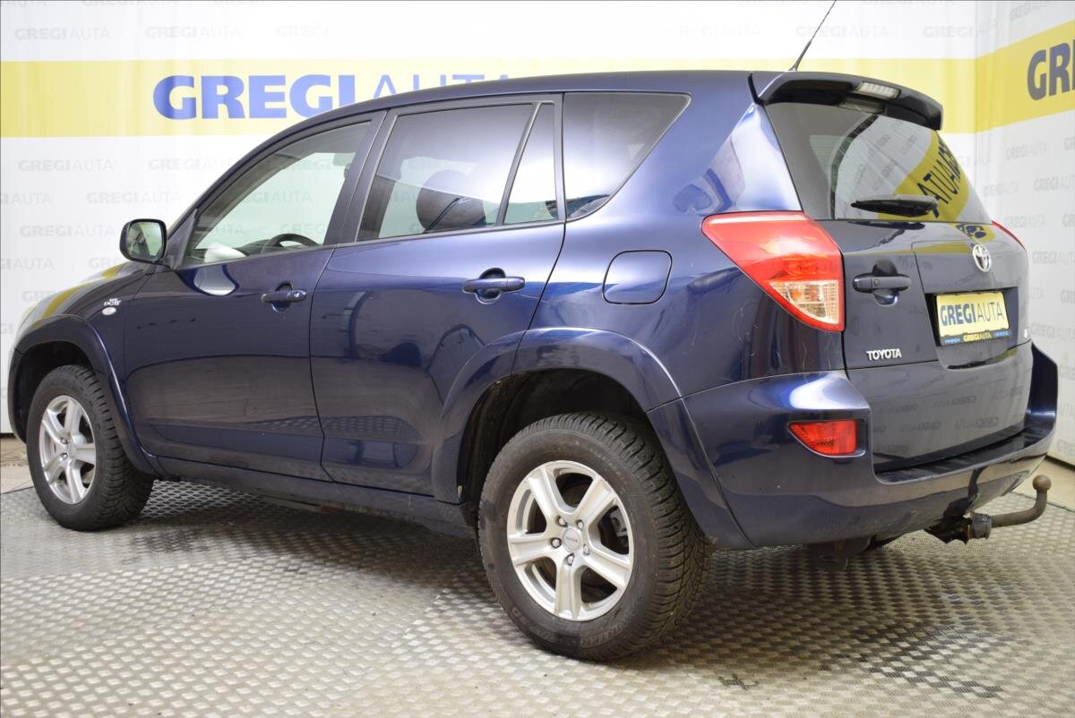 Toyota RAV4 SUV / Terénní 2,2 l 130 kw