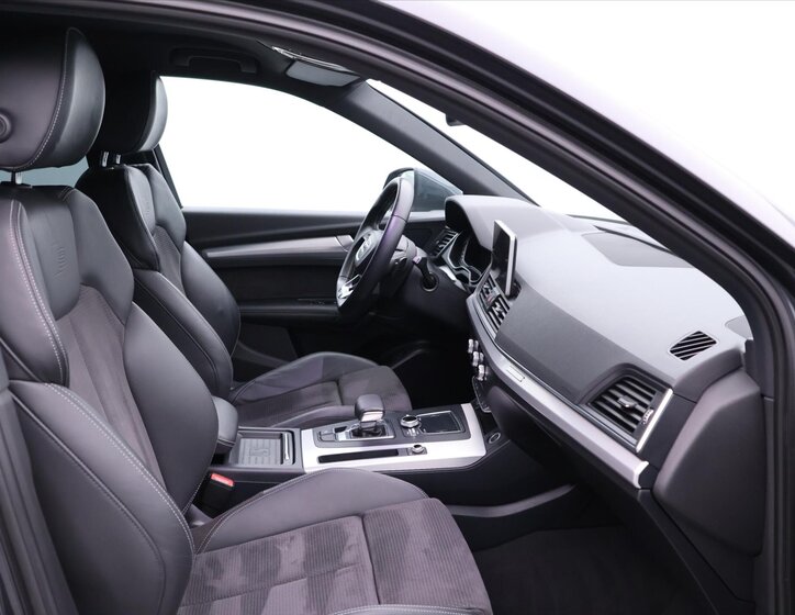 Audi Q5 SUV 2,0 l 140 kw