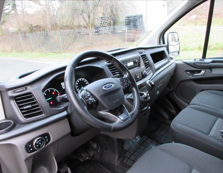 Ford Transit 12
