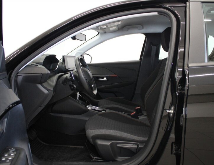 Peugeot 208 Hatchback 1,2 l 74 kw