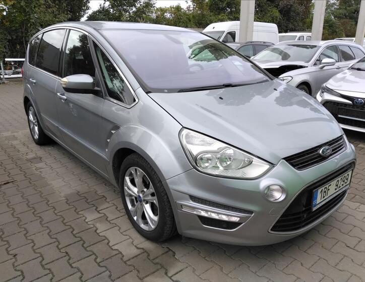 Ford S-MAX 4