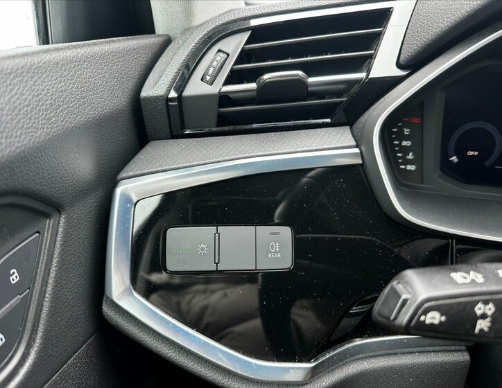 Audi Q3 Kombi 2,0 l 147 kw