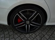 Mercedes-Benz Třídy E Sedan 4,0 l 450 kw