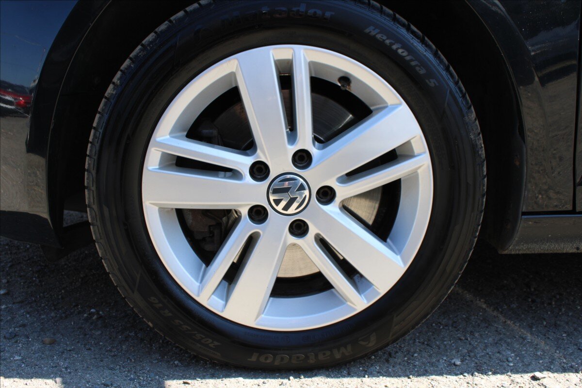 Volkswagen Golf Kombi 2,0 l 103 kw