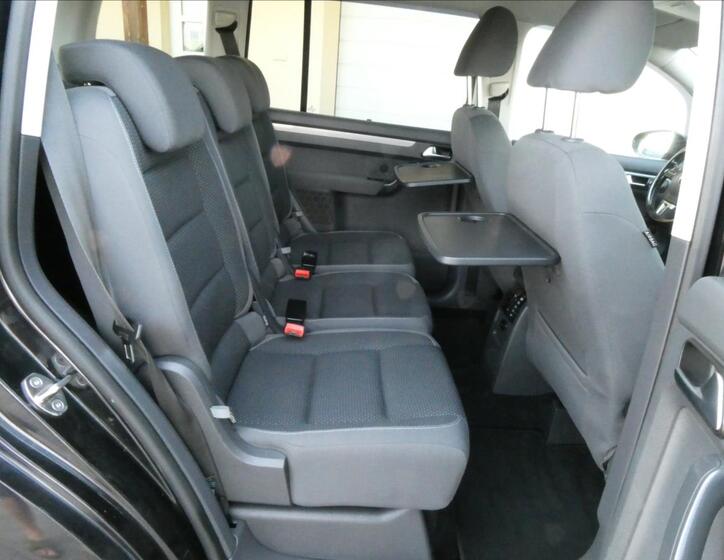 Volkswagen Touran 22