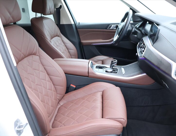 BMW X5 SUV 3,0 l 210 kw