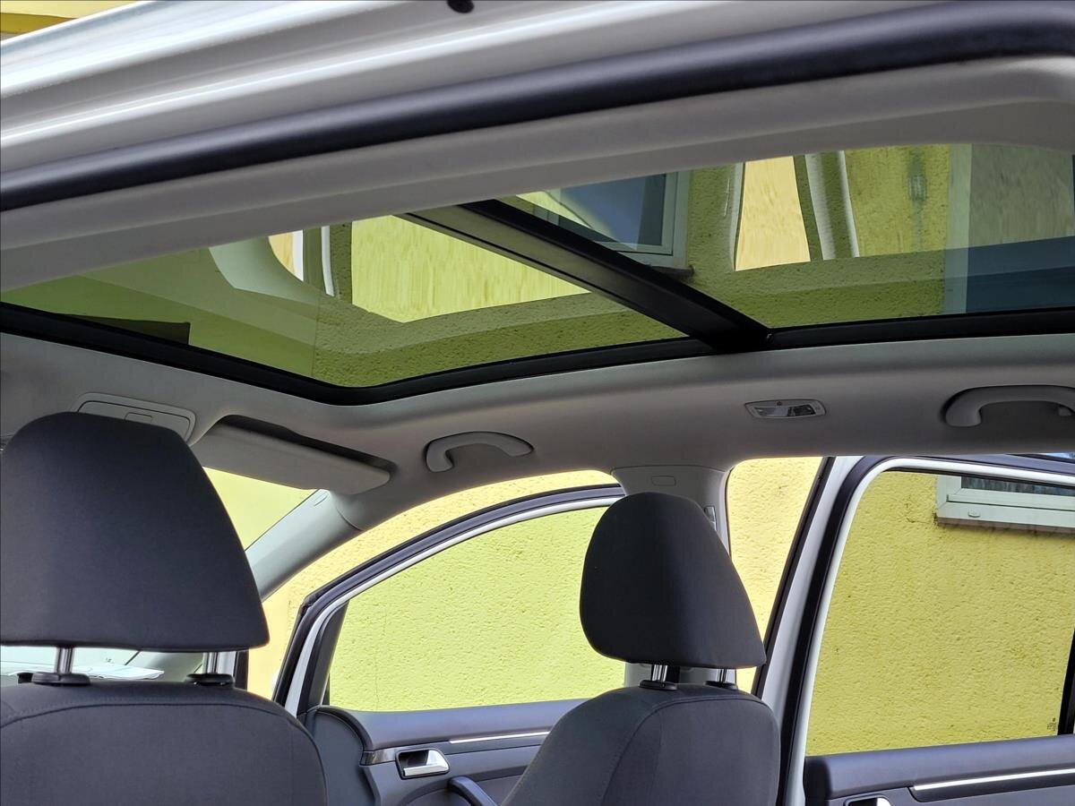 Volkswagen Touran MPV 1,4 l 103 kw