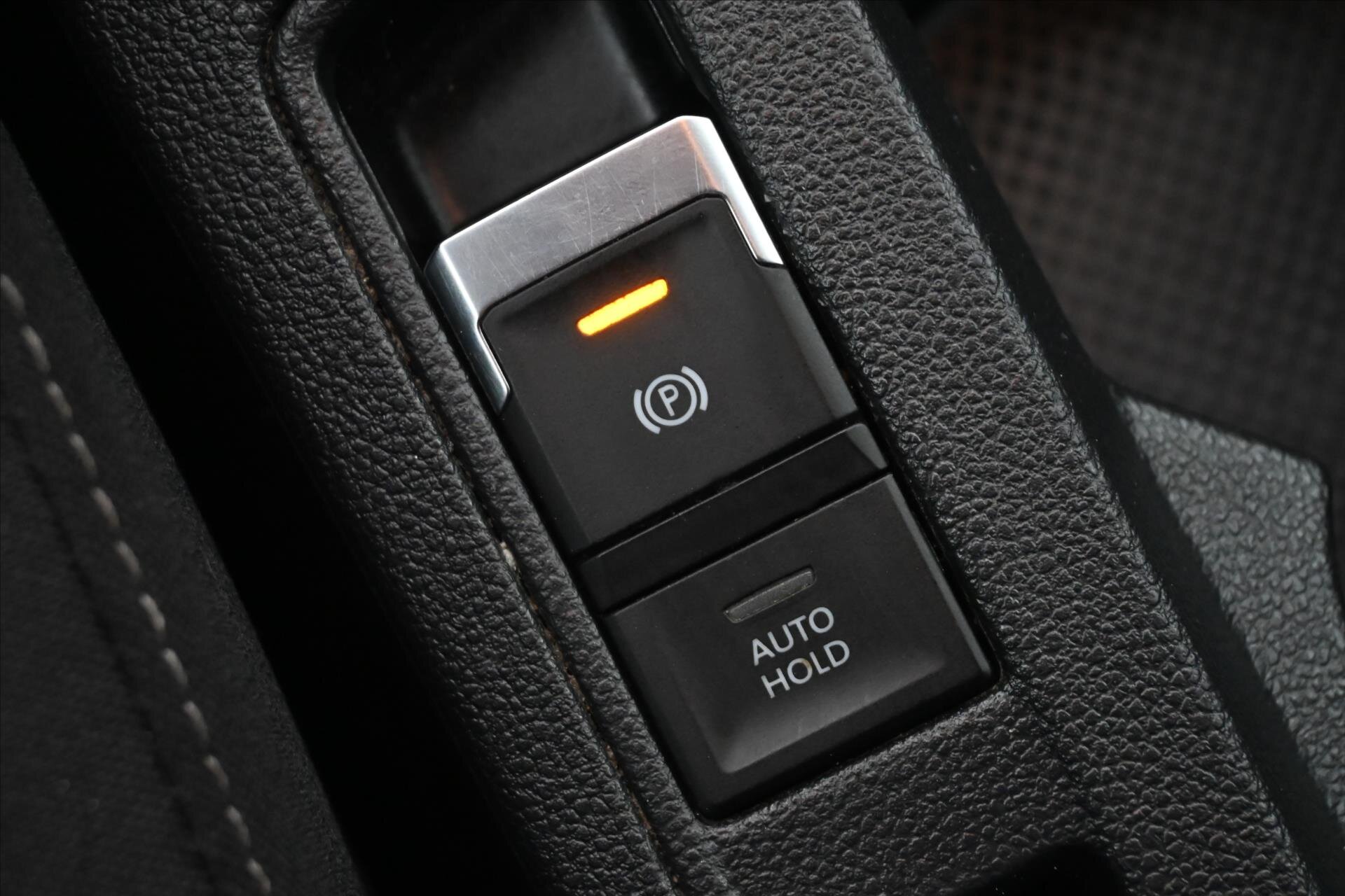 Volkswagen T-Roc SUV 1,6 l 85 kw