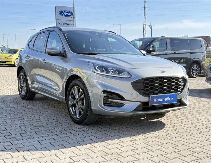 Ford Kuga SUV / Terénní 2,5 l 140 kw