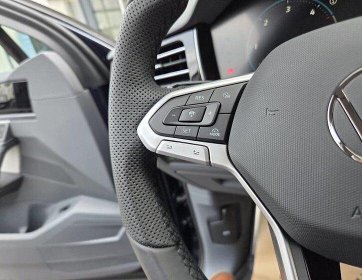 Volkswagen Touareg SUV 3,0 l 210 kw