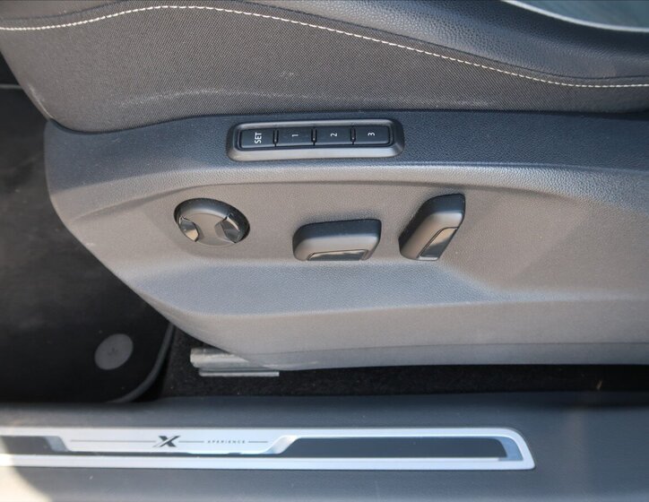 Seat Tarraco SUV / Terénní 2,0 l 110 kw