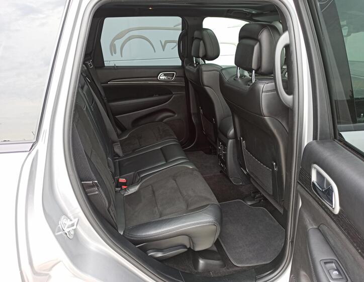 Jeep Grand Cherokee 13