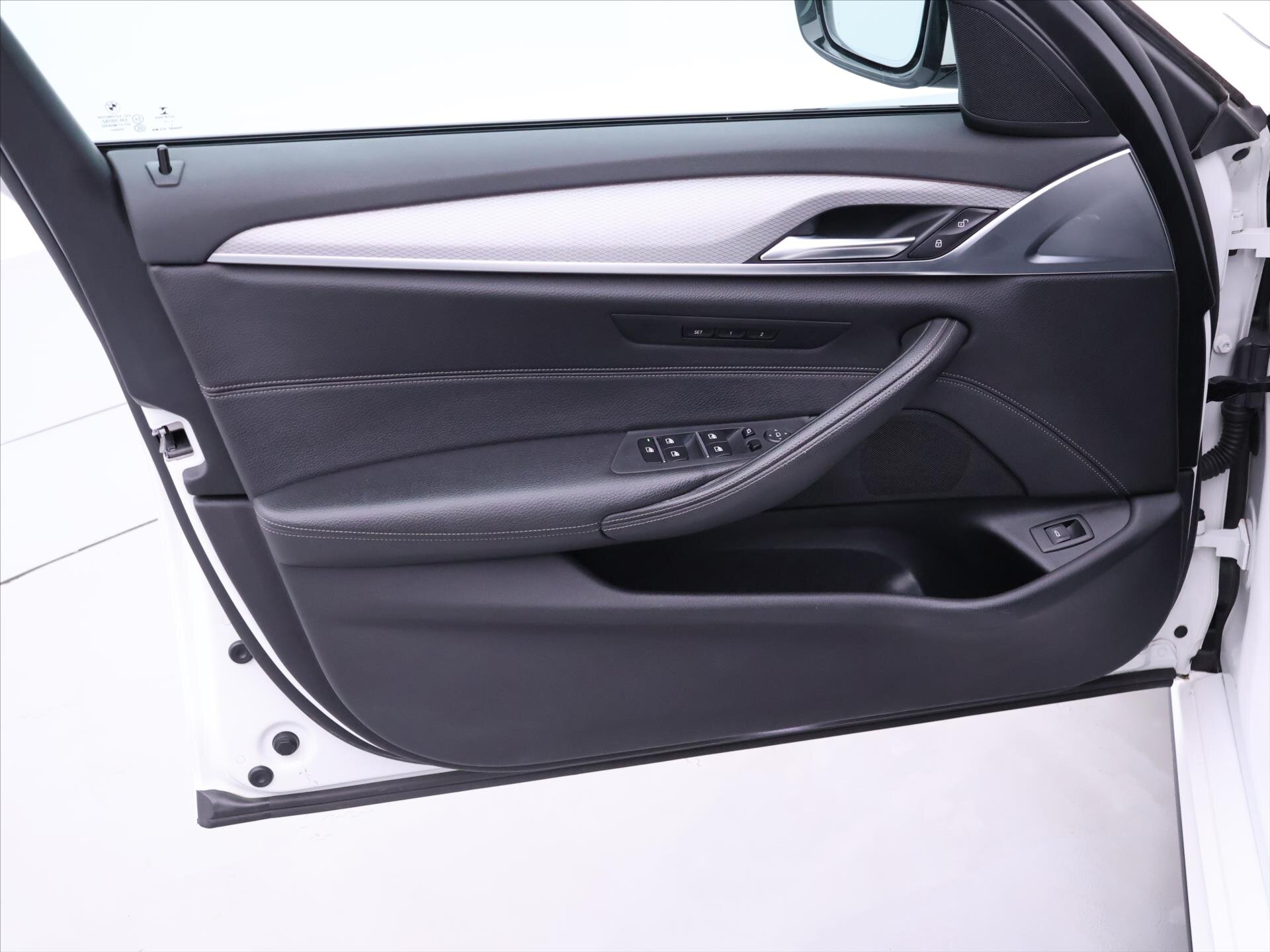 BMW Řada 5 Sedan / Limuzína 3,0 l 250 kw