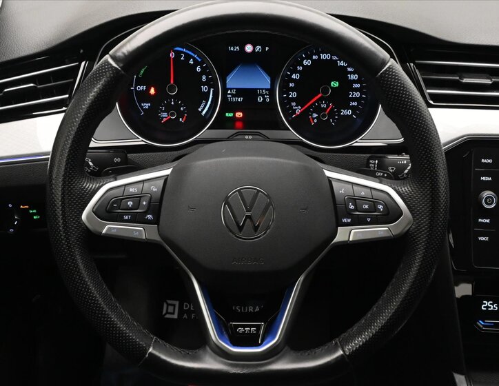 Volkswagen Passat Kombi 1,4 l 115 kw