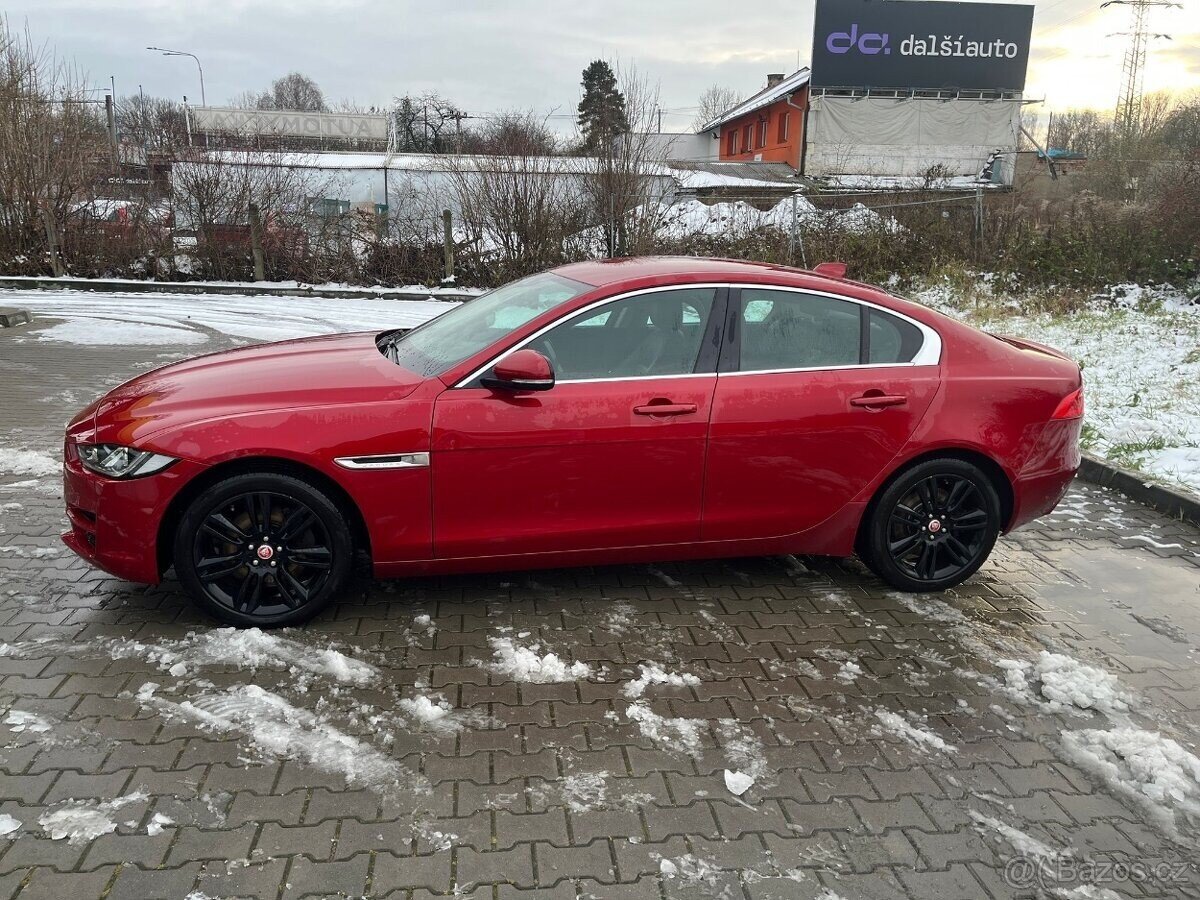 Jaguar XE Sedan / Limuzína 0,0 0