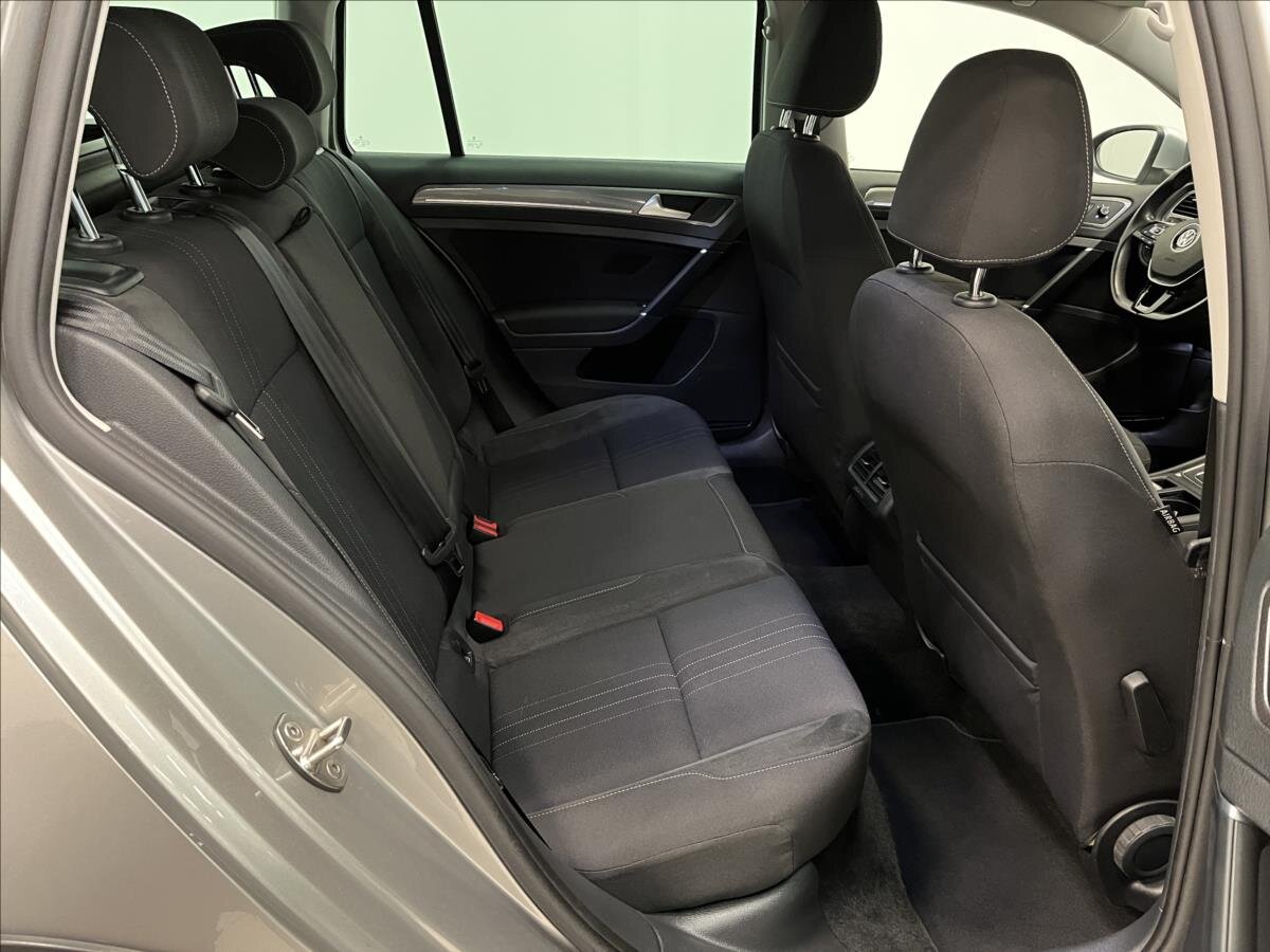 Volkswagen Golf Kombi 2,0 l 135 kw