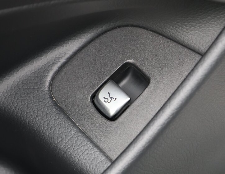 Mercedes-Benz Třídy E Sedan 4,0 l 450 kw