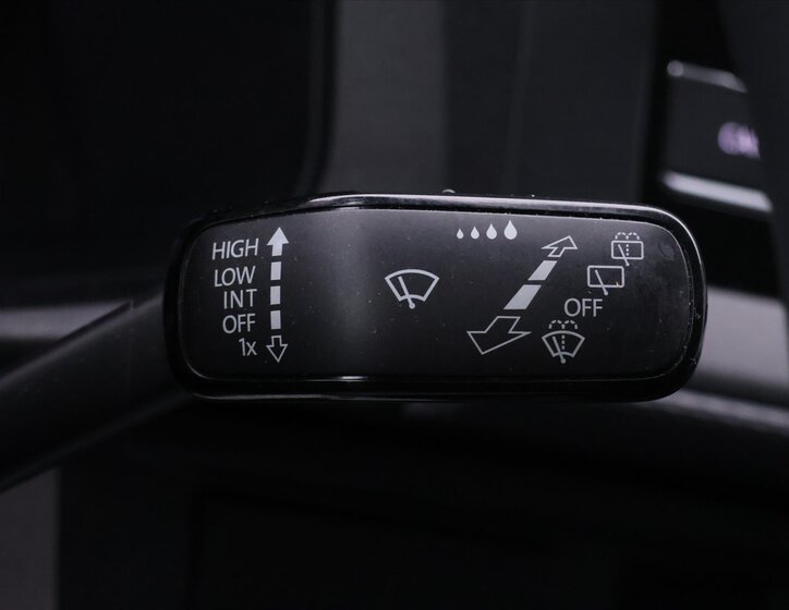 Volkswagen Transporter Kombi 2,0 l 81 kw