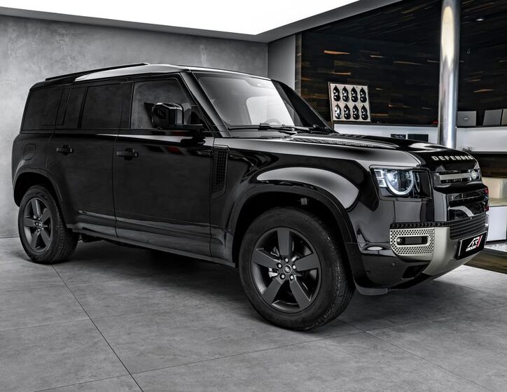 Land Rover Defender 4