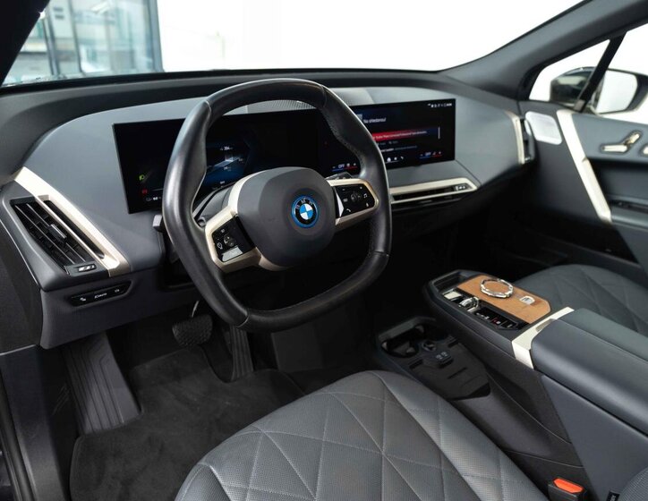 BMW iX SUV 0,0 455 kw