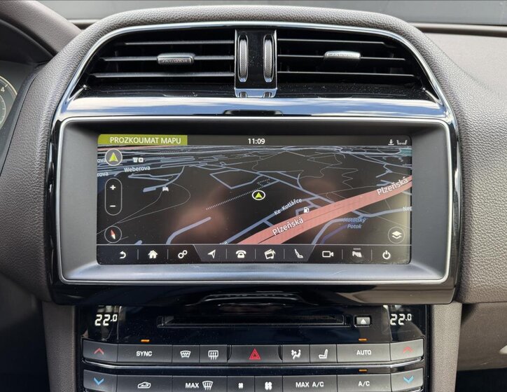 Jaguar F-Pace SUV 2,0 l 132 kw