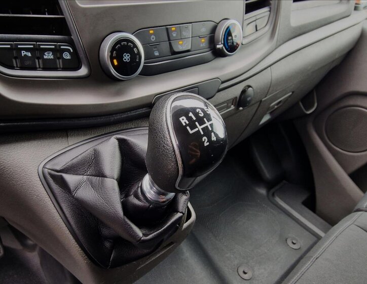 Ford Transit Custom Skříň 2,0 l 77 kw