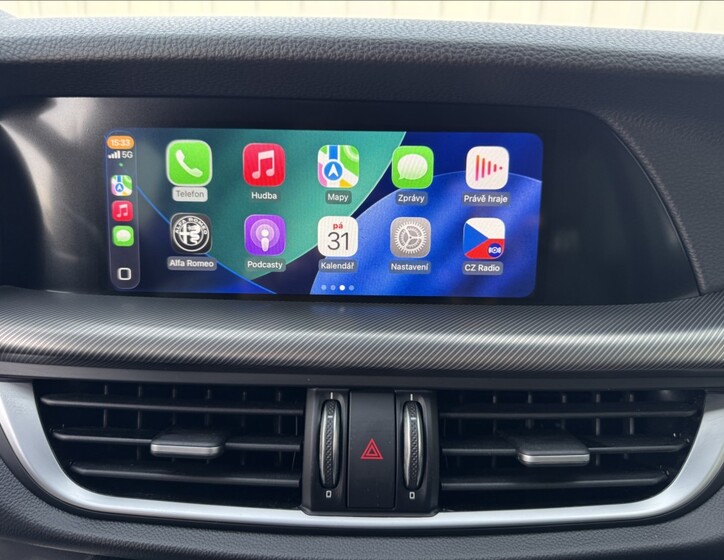 Alfa Romeo Stelvio 40