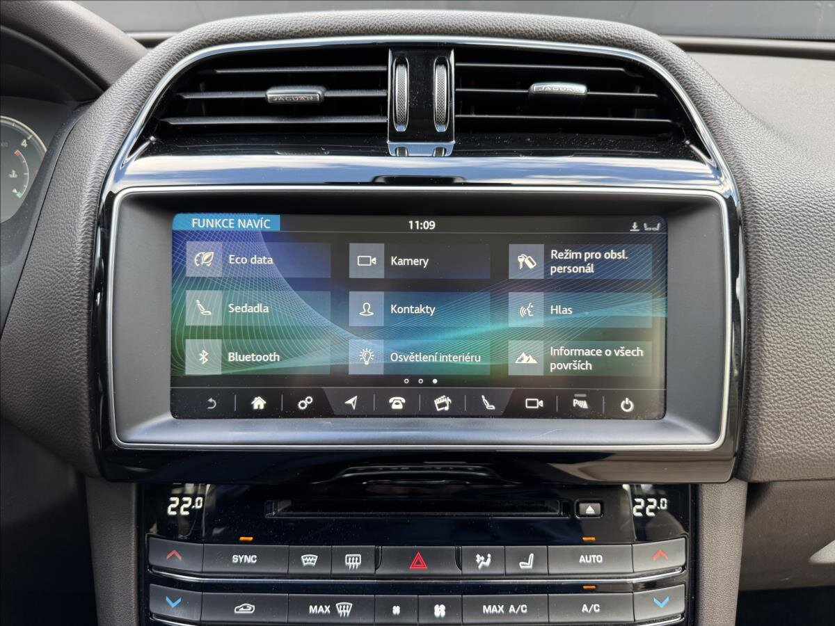 Jaguar F-Pace SUV 2,0 l 132 kw