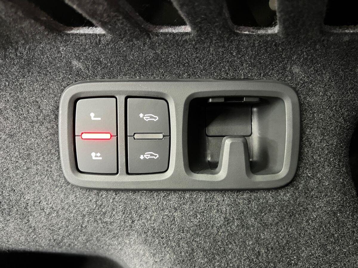 Audi Q8 SUV / Terénní 3,0 l 210 kw