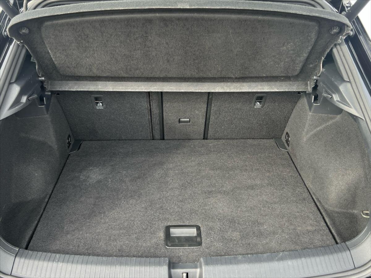 Volkswagen T-Roc SUV 1,5 l 110 kw