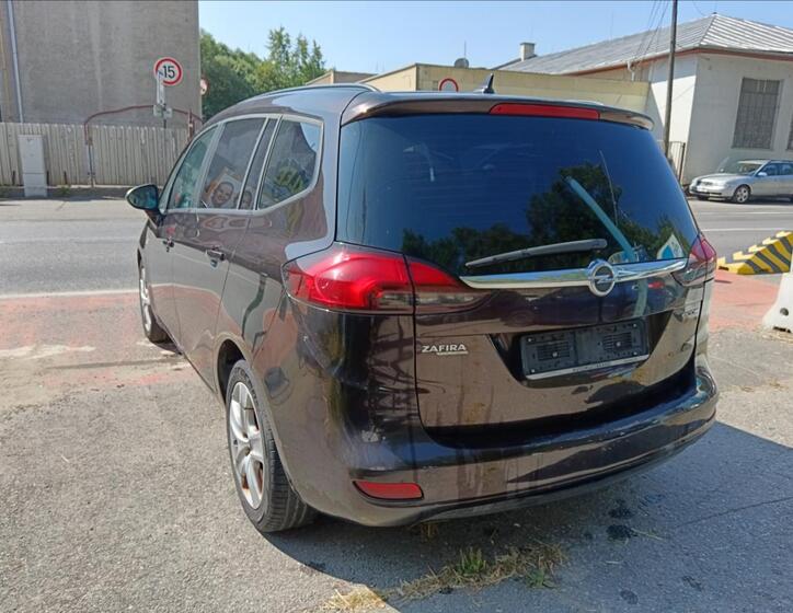 Opel Zafira 10