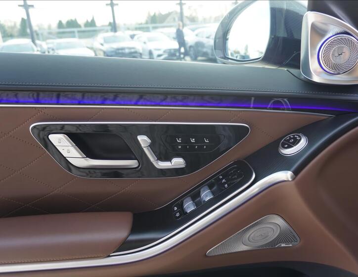 Mercedes-Benz Třídy S 24