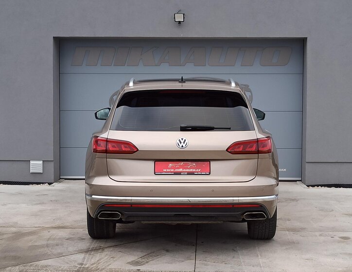 Volkswagen Touareg 6